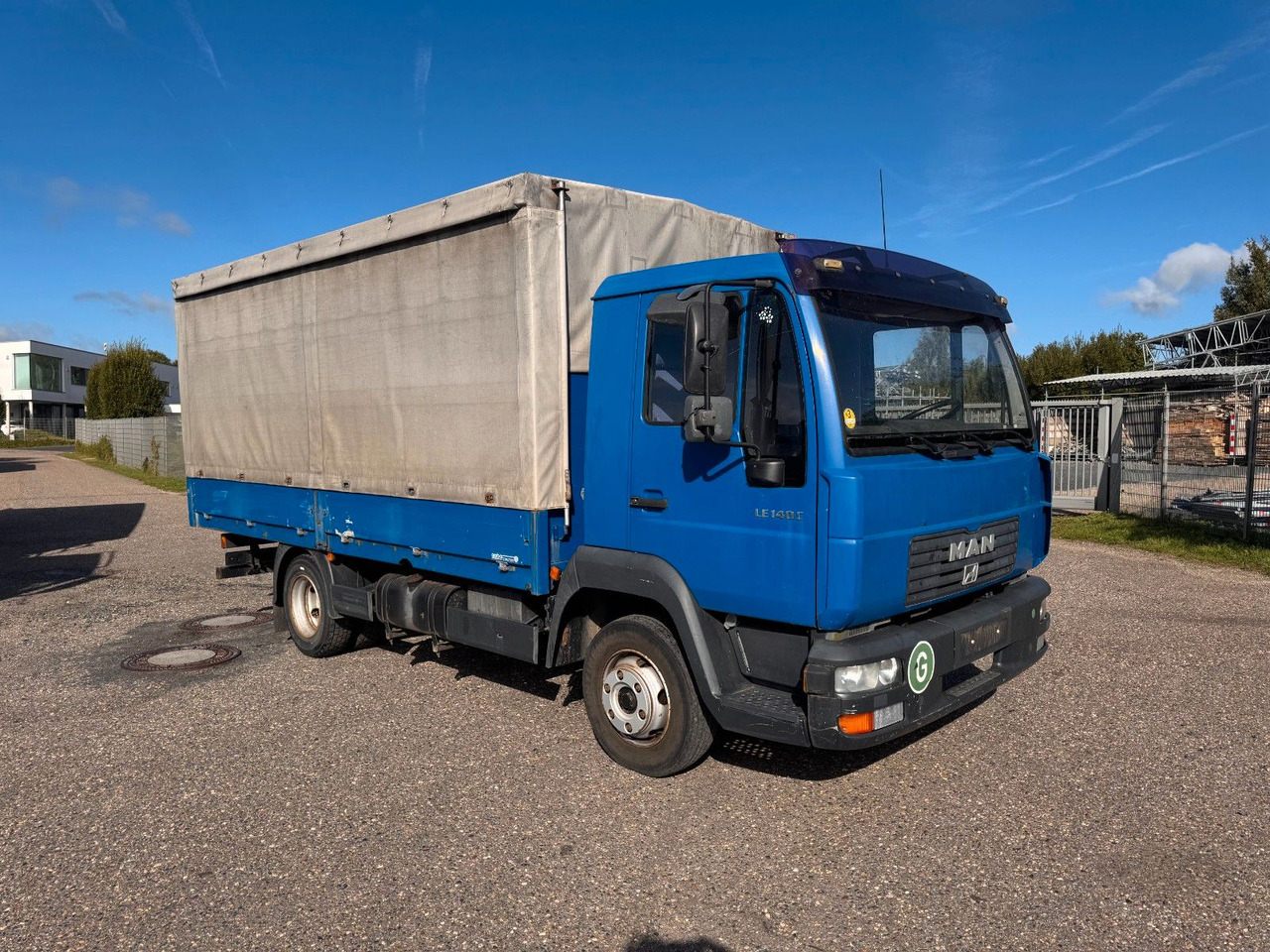 MAN 8.140 4X2 Pritsche Plane Original Km - Varebil med kapell: bilde 1 MAN 8.140 4X2 Pritsche Plane Original Km - Varebil med kapell: bilde 1