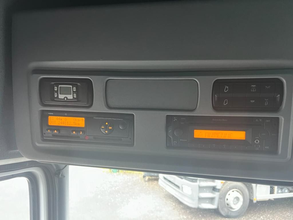 Mercedes-Benz 1324 4X2 Koffer Plane 6 to. Hebebühne Mercedes-Benz 1324 4X2 Koffer Plane 6 to. Hebebühne - Kapellbil: bilde 5 Mercedes-Benz 1324 4X2 Koffer Plane 6 to. Hebebühne Mercedes-Benz 1324 4X2 Koffer Plane 6 to. Hebebühne - Kapellbil: bilde 5