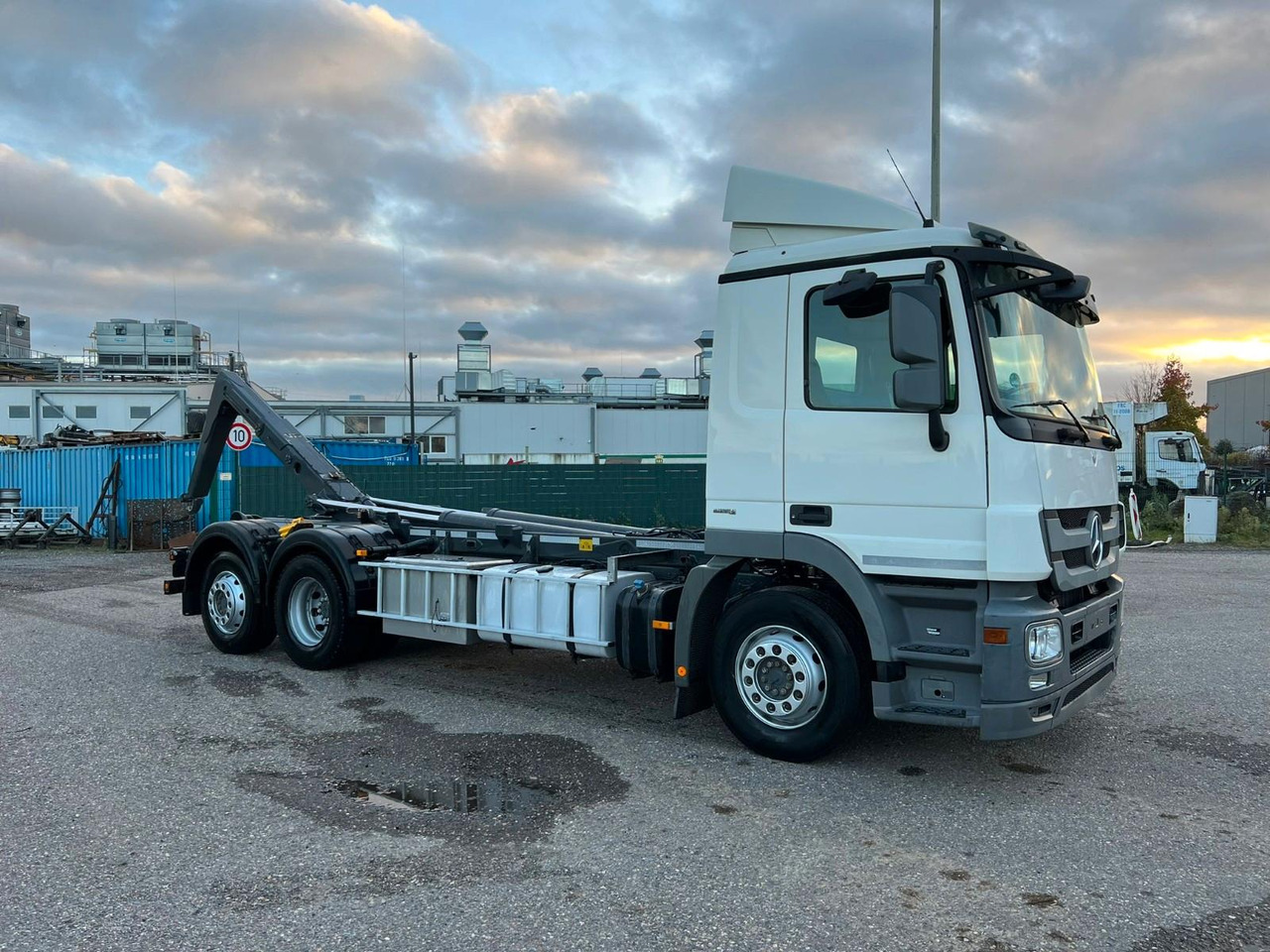 Mercedes-Benz 2541 6X2 Meiller Funk Zustand wie 200 tkm Mercedes-Benz 2541 6X2 Meiller RK 20.65 Funk | Top Zustand! - Krokbil: bilde 3 Mercedes-Benz 2541 6X2 Meiller Funk Zustand wie 200 tkm Mercedes-Benz 2541 6X2 Meiller RK 20.65 Funk | Top Zustand! - Krokbil: bilde 3