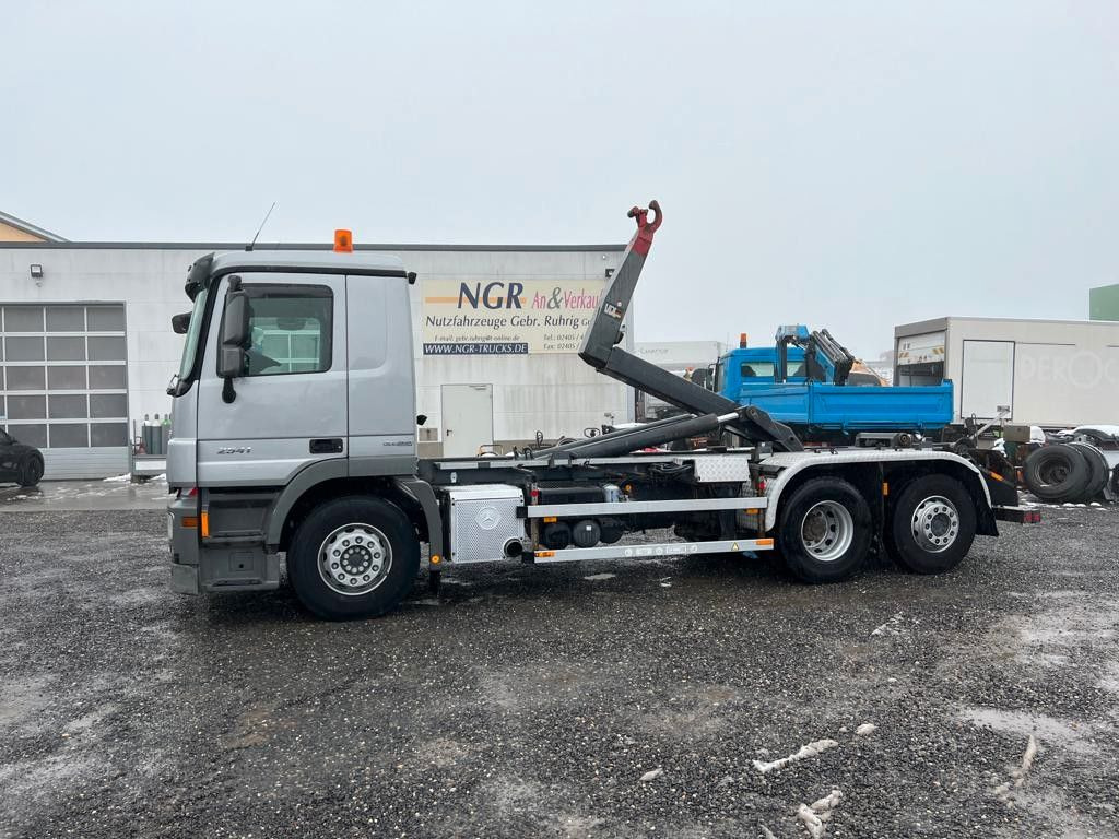 Mercedes-Benz 2541 6X2 VDL Abroller mit Hydr. Verriegelung - Krokbil: bilde 1 Mercedes-Benz 2541 6X2 VDL Abroller mit Hydr. Verriegelung - Krokbil: bilde 1