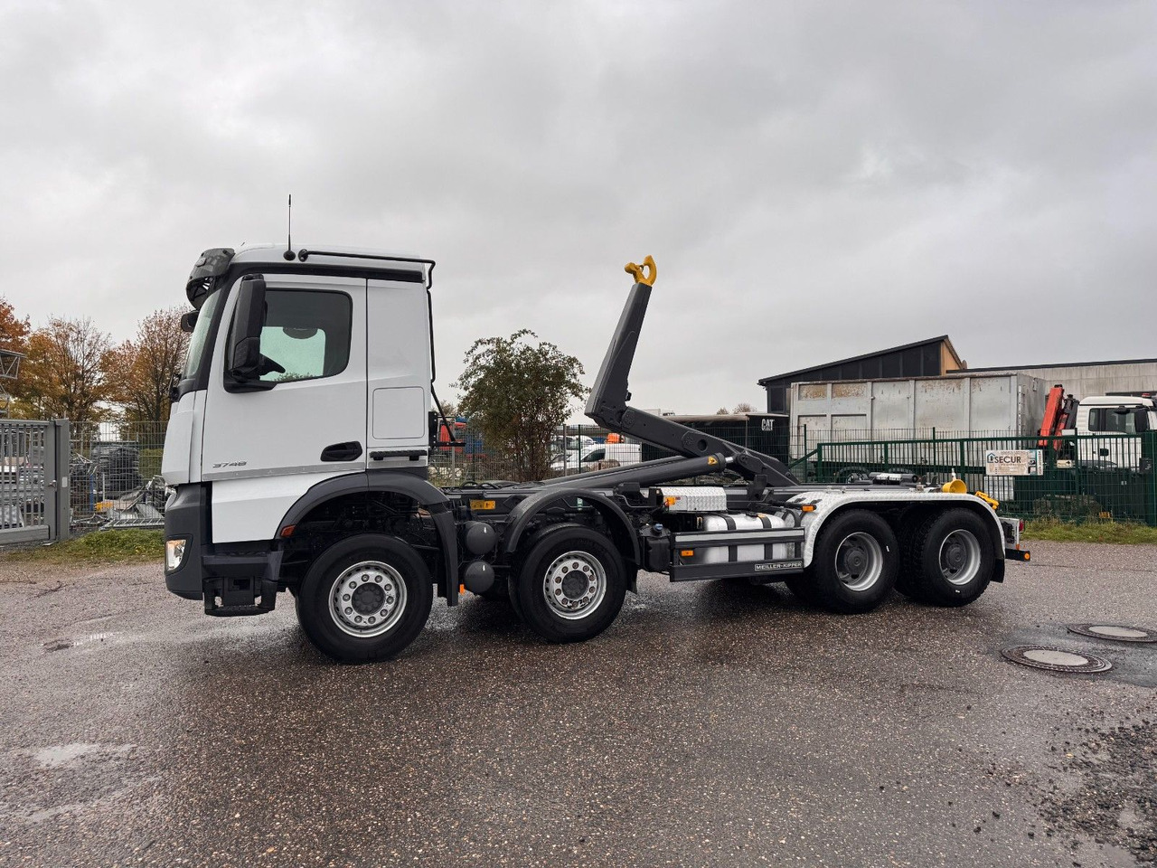 Mercedes-Benz 3748 8X4 Meiller Abroller mit Funk Top  Zustand - Krokbil: bilde 1 Mercedes-Benz 3748 8X4 Meiller Abroller mit Funk Top  Zustand - Krokbil: bilde 1
