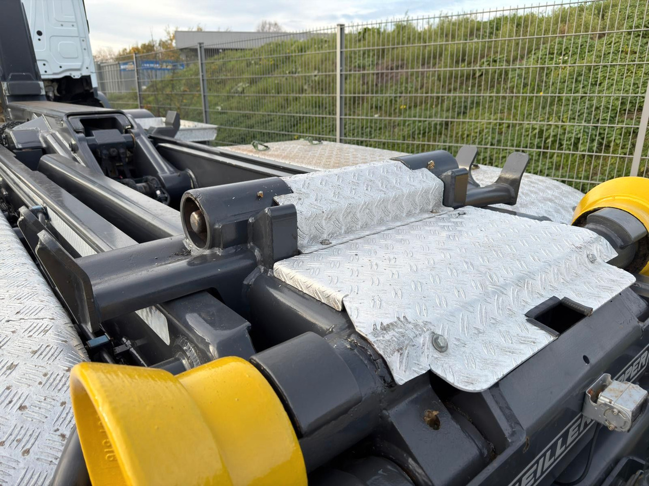 Mercedes-Benz 3748 8x4 Meiller RK30.65 | Funk | hydr.Container - Krokbil: bilde 5 Mercedes-Benz 3748 8x4 Meiller RK30.65 | Funk | hydr.Container - Krokbil: bilde 5