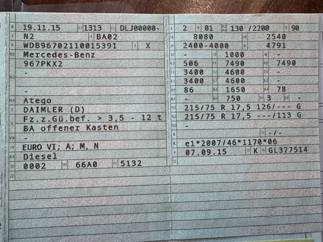 Mercedes-Benz 818 4X2 Pritsche original Kilometer - Varebil med plan: bilde 2 Mercedes-Benz 818 4X2 Pritsche original Kilometer - Varebil med plan: bilde 2