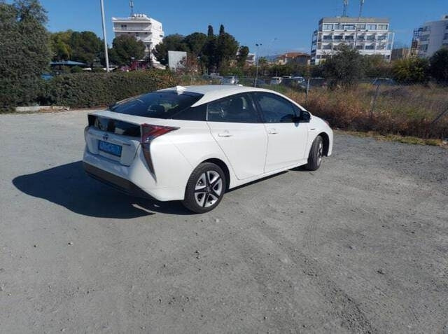 Toyota Prius Hybrid - Personenbil: bilde 3 Toyota Prius Hybrid - Personenbil: bilde 3