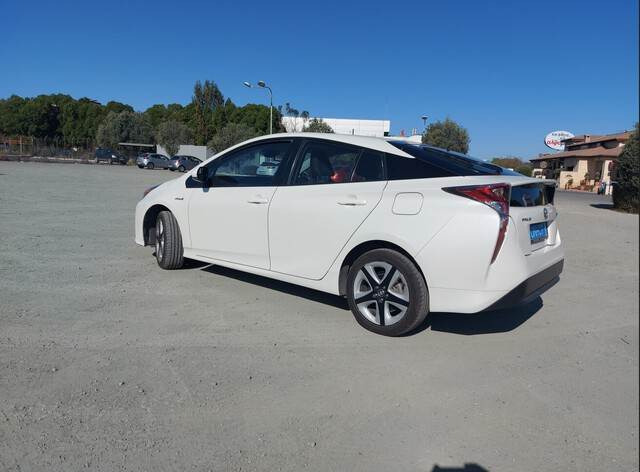 Toyota Prius Hybrid - Personenbil: bilde 2 Toyota Prius Hybrid - Personenbil: bilde 2