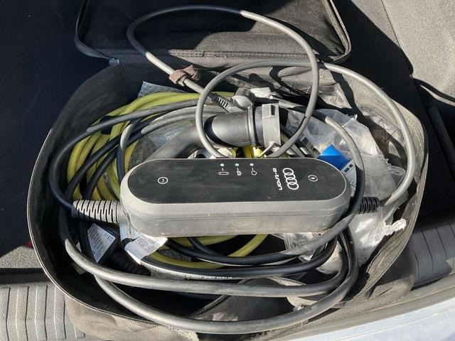 Personenbil Audi Q3: bilde 4