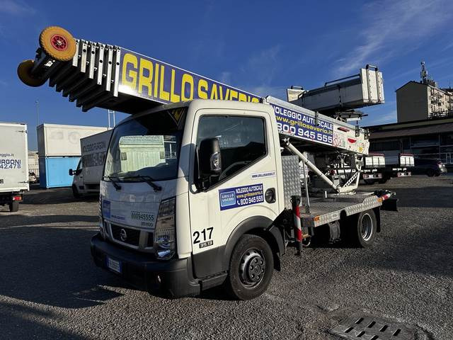 Nissan NT400 - Billift: bilde 1 Nissan NT400 - Billift: bilde 1