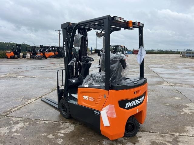 Doosan B15T-7 PLUS - El-truck: bilde 2 Doosan B15T-7 PLUS - El-truck: bilde 2