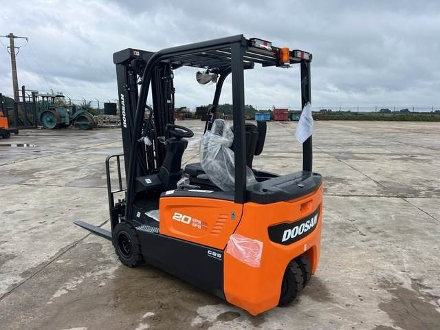 Doosan B20T-7 PLUS - El-truck: bilde 2 Doosan B20T-7 PLUS - El-truck: bilde 2