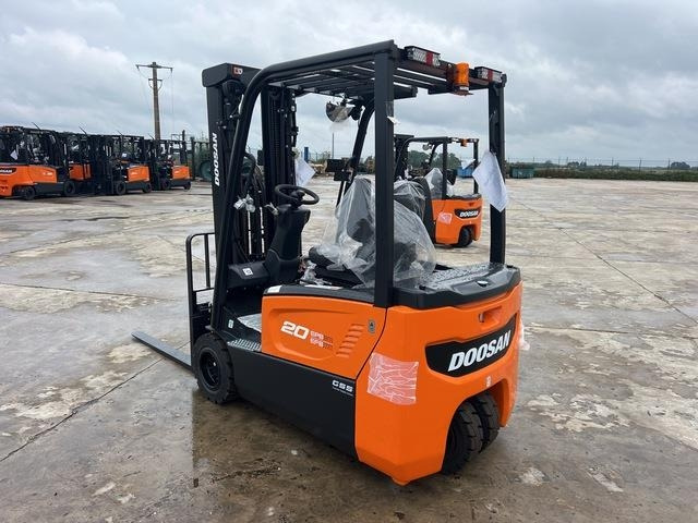 Doosan B20T-7 PLUS - El-truck: bilde 2 Doosan B20T-7 PLUS - El-truck: bilde 2