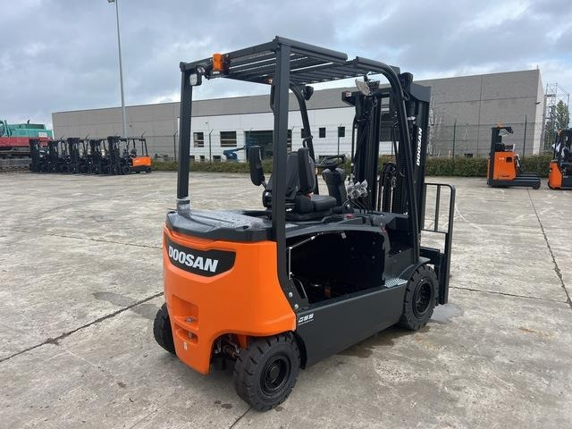 Doosan B30X-7 PLUS - El-truck: bilde 3 Doosan B30X-7 PLUS - El-truck: bilde 3