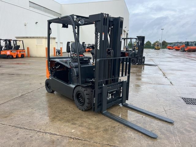 Doosan B30X-7 PLUS - El-truck: bilde 4 Doosan B30X-7 PLUS - El-truck: bilde 4