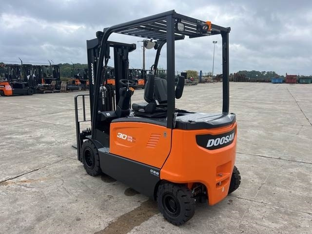 Doosan B30X-7 PLUS - El-truck: bilde 2 Doosan B30X-7 PLUS - El-truck: bilde 2