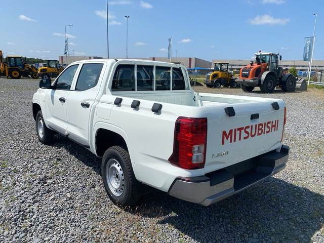 Mitsubishi L200 - Varebil: bilde 2 Mitsubishi L200 - Varebil: bilde 2