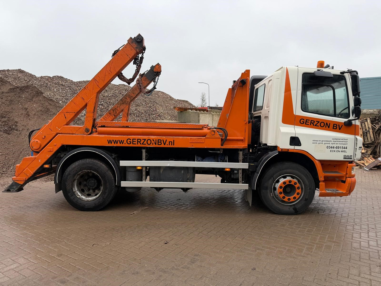 DAF CF 75.310 - Liftdumper lastebil: bilde 2 DAF CF 75.310 - Liftdumper lastebil: bilde 2