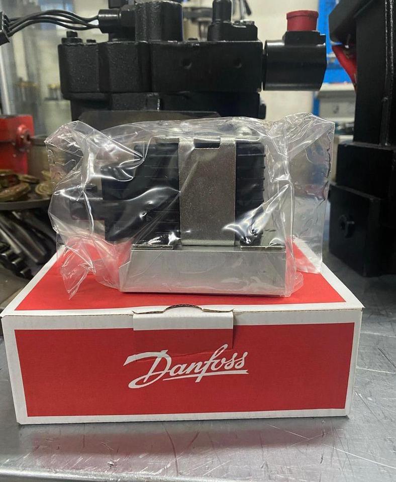 DANFOSS / SAUER PRESSURE CONTROL VALVE MCV116A3204 - Hydraulisk ventil for Bygg og anlegg: bilde 1 DANFOSS / SAUER PRESSURE CONTROL VALVE MCV116A3204 - Hydraulisk ventil for Bygg og anlegg: bilde 1