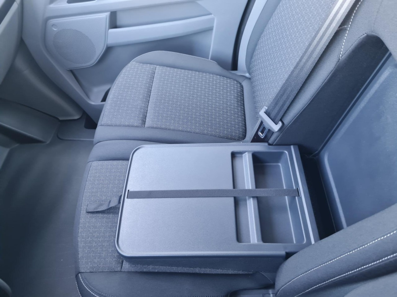 Små varebil, Varebil med dobbelt førerhus Ford Custom Kasten 320 L2 Trend Doka 6-Sitze KAMERA TEMPO: bilde 15 Små varebil, Varebil med dobbelt førerhus Ford Custom Kasten 320 L2 Trend Doka 6-Sitze KAMERA TEMPO: bilde 15