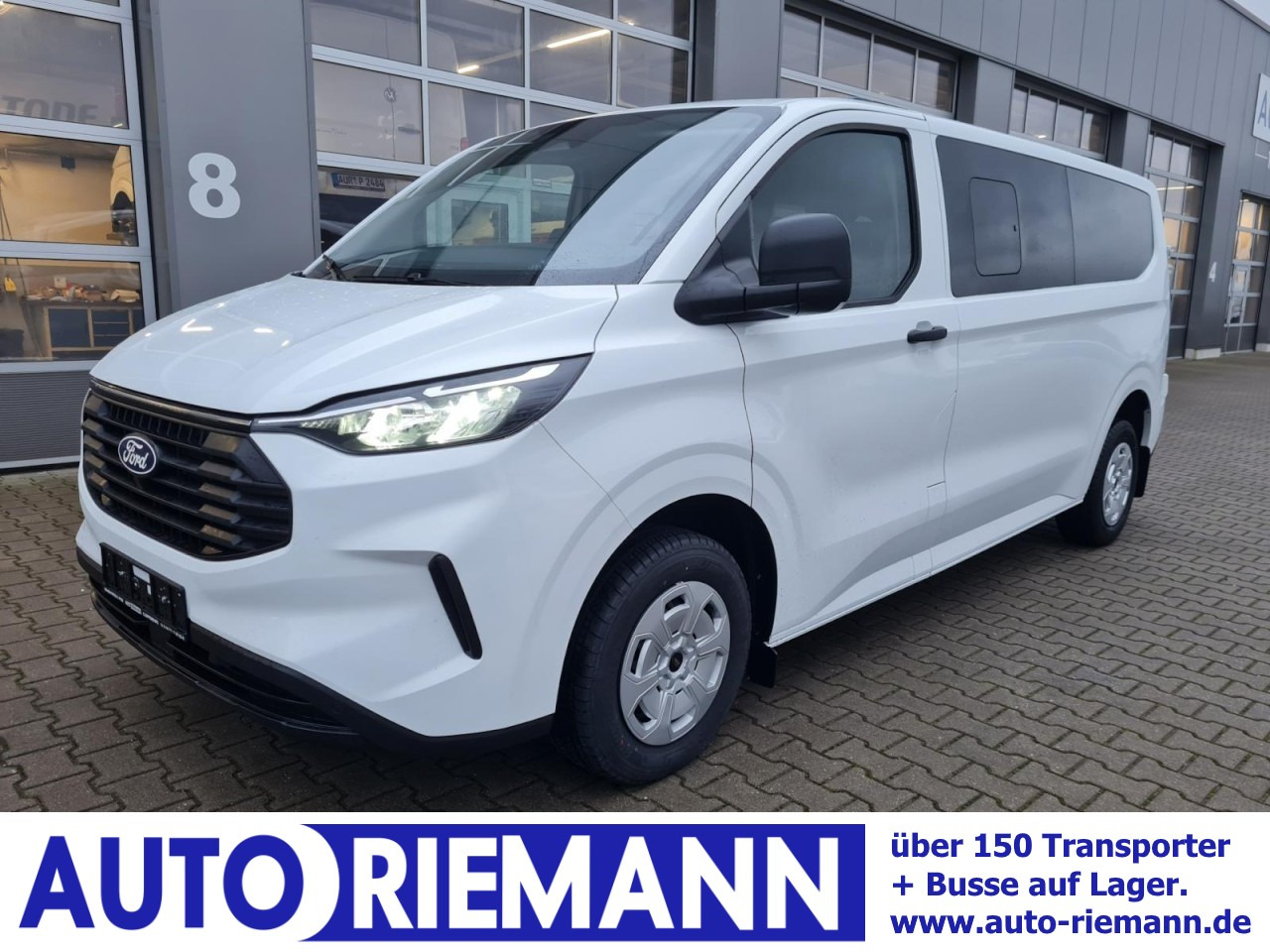 Ford Ford Transit Custom Kombi 320 L2 Trend 9 Sitze KAMERA - Minibuss, Persontransport: bilde 1 Ford Ford Transit Custom Kombi 320 L2 Trend 9 Sitze KAMERA - Minibuss, Persontransport: bilde 1