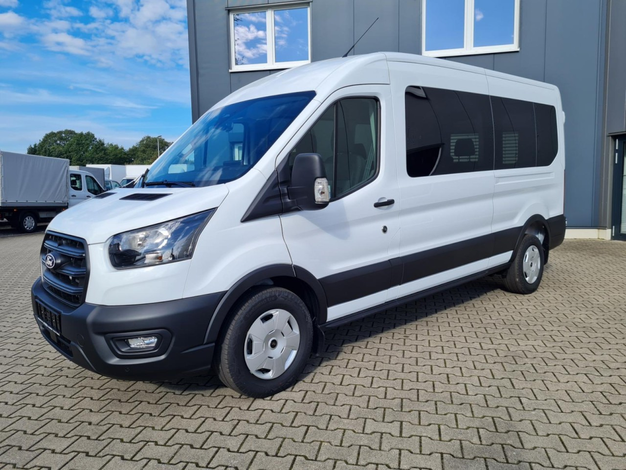 Ford Transit 350 Kombi 9-Sitze L3 AG Trend AHK KAMERA - Minibuss, Persontransport: bilde 3 Ford Transit 350 Kombi 9-Sitze L3 AG Trend AHK KAMERA - Minibuss, Persontransport: bilde 3
