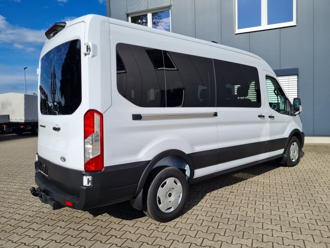 Ford Transit 350 Kombi TDCi L3 Trend 9 Sitzer AUTOMAT - Persontransport: bilde 4 Ford Transit 350 Kombi TDCi L3 Trend 9 Sitzer AUTOMAT - Persontransport: bilde 4