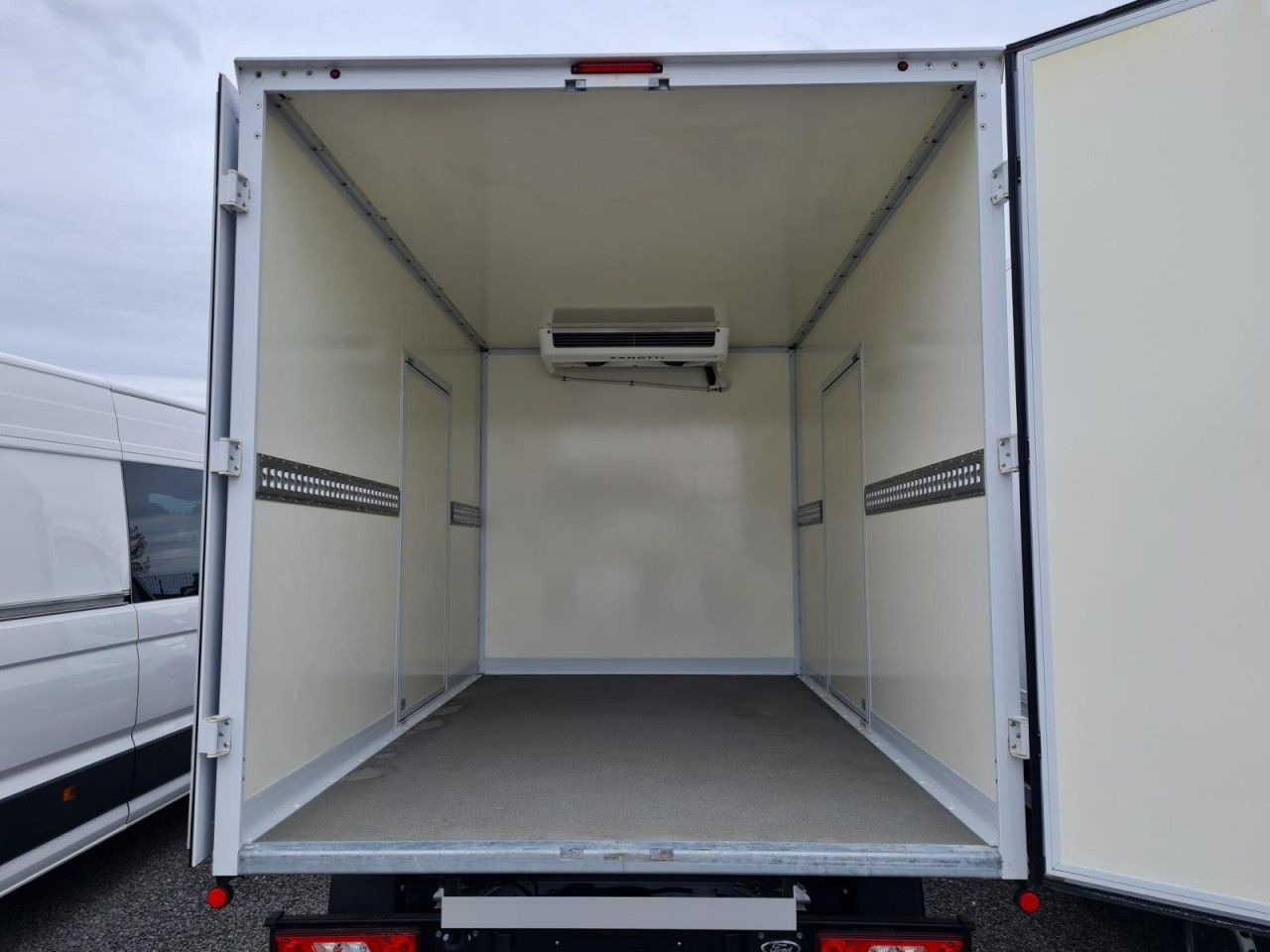 Ford Transit 350 Kühlkoffer STAND+FAHRKÜHLUNG TREND Ford Transit 350 Kühlkoffer STAND+FAHRKÜHLUNG TREND - Kjølebil: bilde 5 Ford Transit 350 Kühlkoffer STAND+FAHRKÜHLUNG TREND Ford Transit 350 Kühlkoffer STAND+FAHRKÜHLUNG TREND - Kjølebil: bilde 5