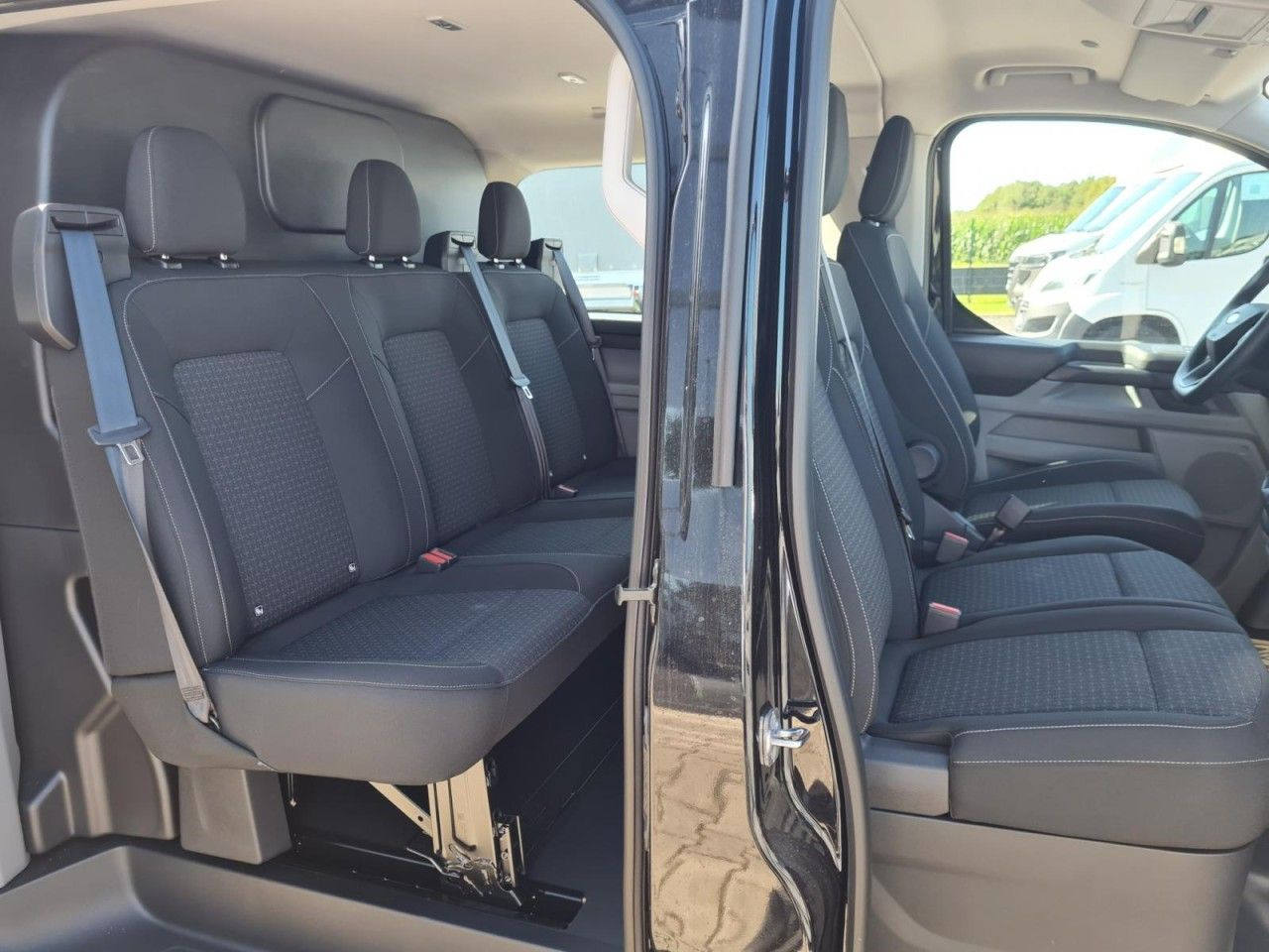 Ford Transit Custom Kasten 320 Doka L2 Trend AHK 6 Si - Små varebil, Varebil med dobbelt førerhus: bilde 4 Ford Transit Custom Kasten 320 Doka L2 Trend AHK 6 Si - Små varebil, Varebil med dobbelt førerhus: bilde 4