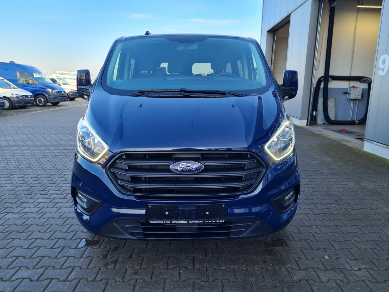 Ford Transit Custom Kombi 320 L2 Trend 9 Sitze PDC - Minibuss, Persontransport: bilde 2 Ford Transit Custom Kombi 320 L2 Trend 9 Sitze PDC - Minibuss, Persontransport: bilde 2