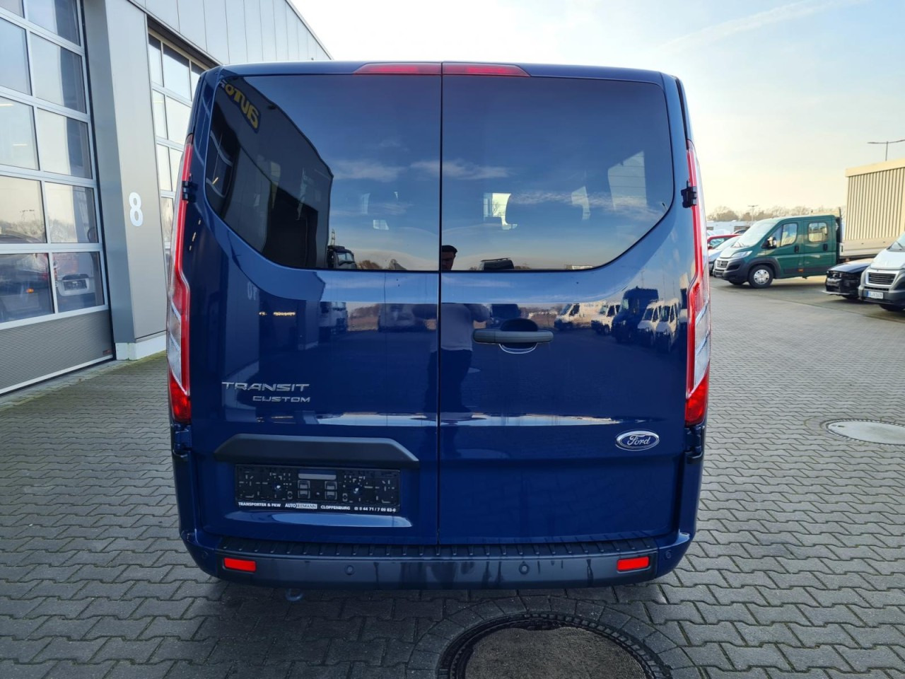 Ford Transit Custom Kombi 320 L2 Trend 9 Sitze PDC - Minibuss, Persontransport: bilde 5 Ford Transit Custom Kombi 320 L2 Trend 9 Sitze PDC - Minibuss, Persontransport: bilde 5