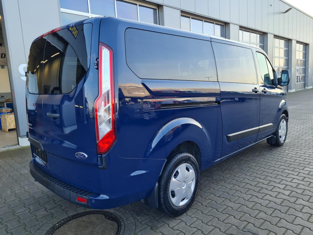 Ford Transit Custom Kombi 320 L2 Trend 9 Sitze PDC - Minibuss, Persontransport: bilde 4 Ford Transit Custom Kombi 320 L2 Trend 9 Sitze PDC - Minibuss, Persontransport: bilde 4