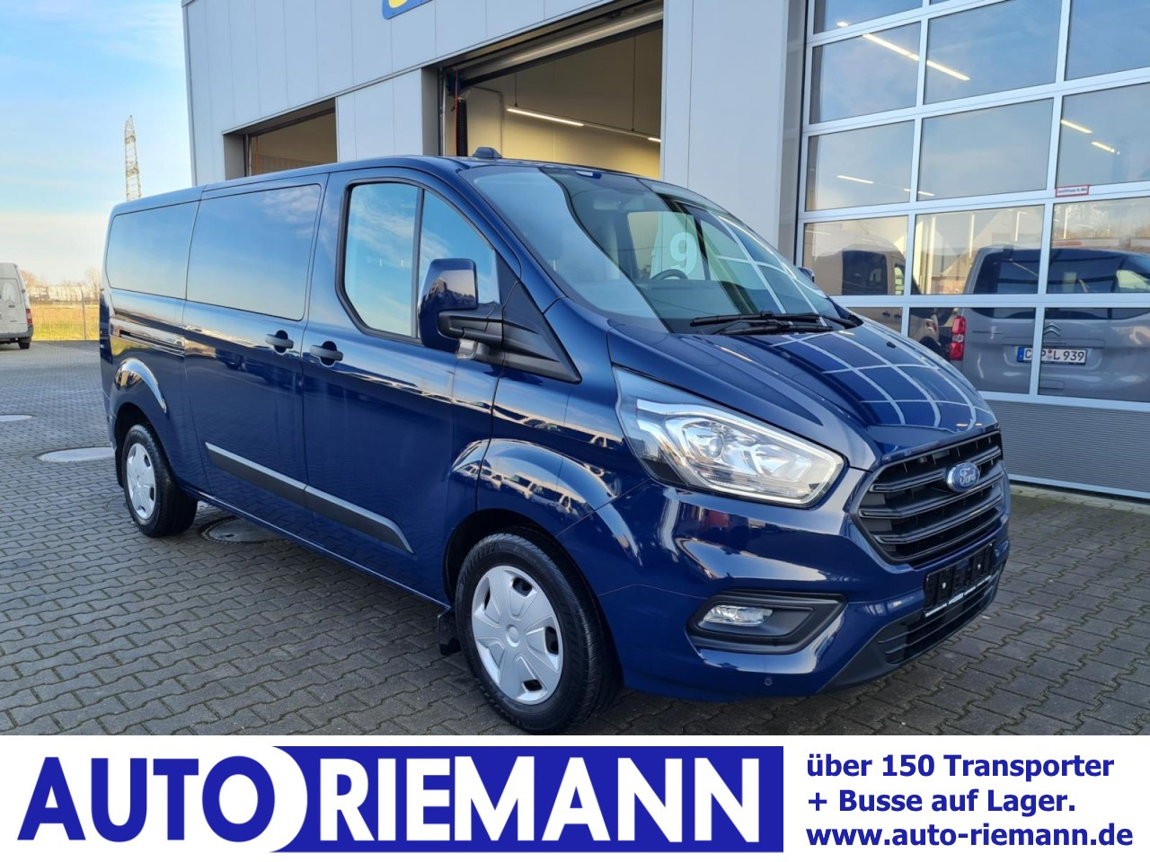 Ford Transit Custom Kombi 320 L2 Trend 9 Sitze PDC - Minibuss, Persontransport: bilde 1 Ford Transit Custom Kombi 320 L2 Trend 9 Sitze PDC - Minibuss, Persontransport: bilde 1