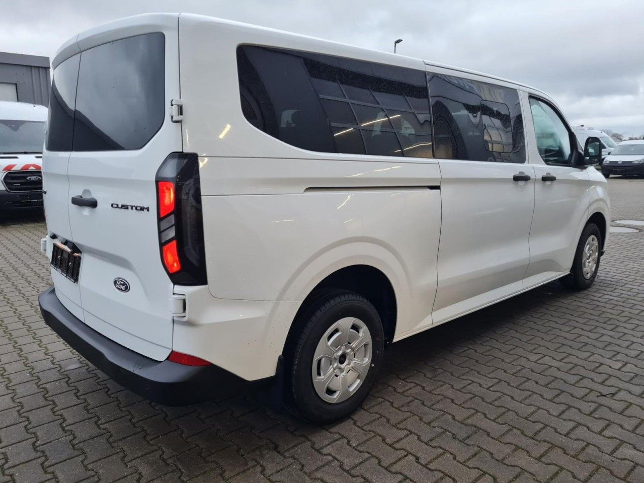 Ford Transit Custom Trend 320 L2 9 Sitzer - Persontransport: bilde 4 Ford Transit Custom Trend 320 L2 9 Sitzer - Persontransport: bilde 4