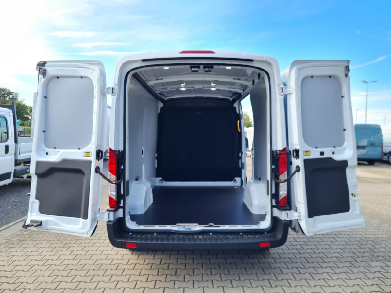 Ford Transit Kasten TDCi L2H2 Trend Klima Holzverkleid. - Små varebil: bilde 5 Ford Transit Kasten TDCi L2H2 Trend Klima Holzverkleid. - Små varebil: bilde 5