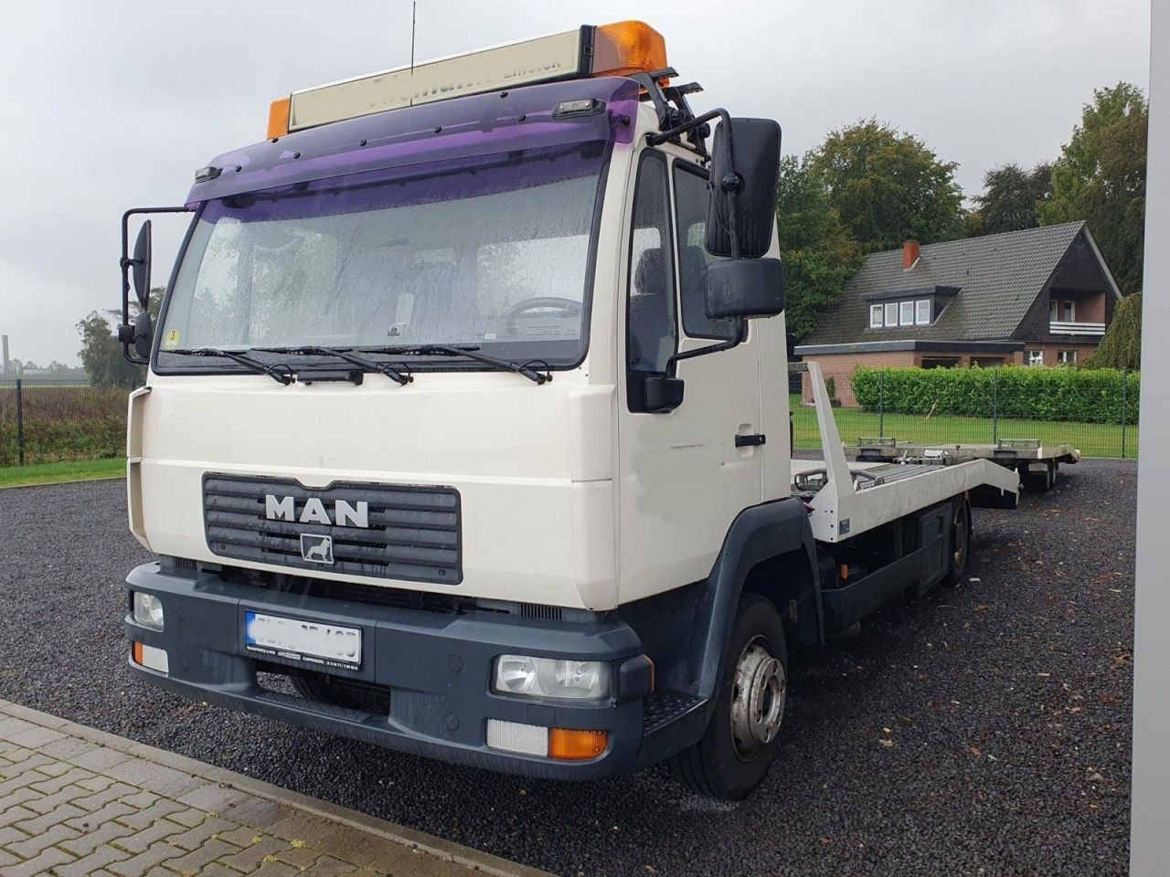 MAN LE 8.180 Autotransporter evtl. mit Anhänger - Transporter lastebil: bilde 2 MAN LE 8.180 Autotransporter evtl. mit Anhänger - Transporter lastebil: bilde 2
