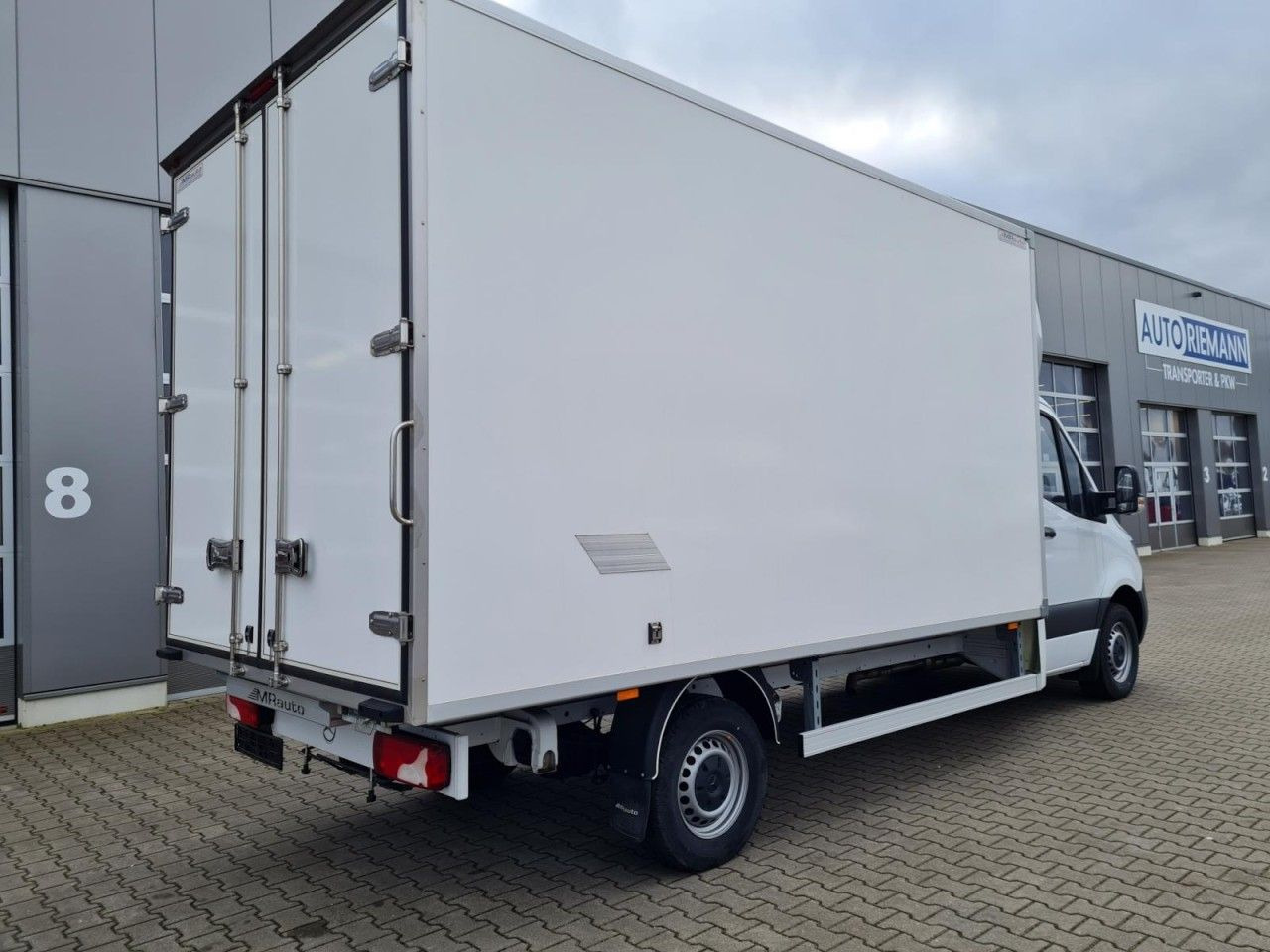 Mercedes-Benz Sprinter 315 CDi Koffer lang MBux, Klima - Varebil med skap: bilde 4 Mercedes-Benz Sprinter 315 CDi Koffer lang MBux, Klima - Varebil med skap: bilde 4