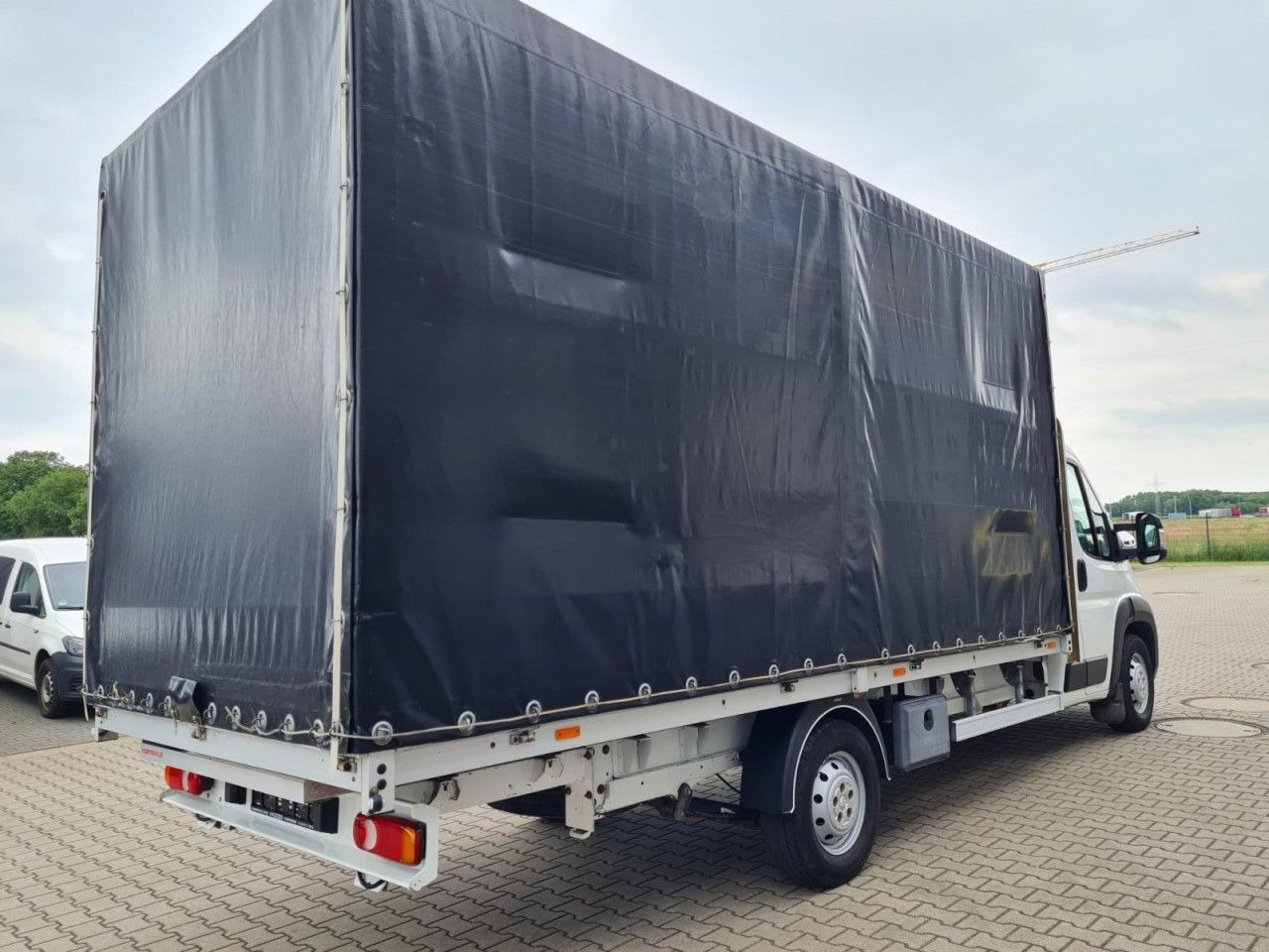 Peugeot Boxer 3,5t Pritsche Plane 2.2 HDi L4 435 - Varebil med kapell: bilde 5 Peugeot Boxer 3,5t Pritsche Plane 2.2 HDi L4 435 - Varebil med kapell: bilde 5