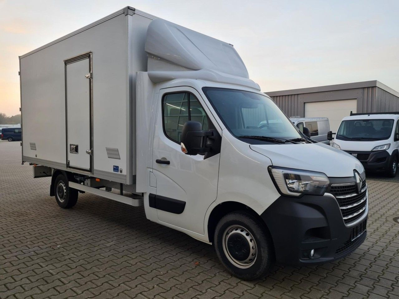 Renault Master 3.5t Möbel Koffer KLIMA LUFTFEDERUNG TEMP - Varebil med skap: bilde 3 Renault Master 3.5t Möbel Koffer KLIMA LUFTFEDERUNG TEMP - Varebil med skap: bilde 3