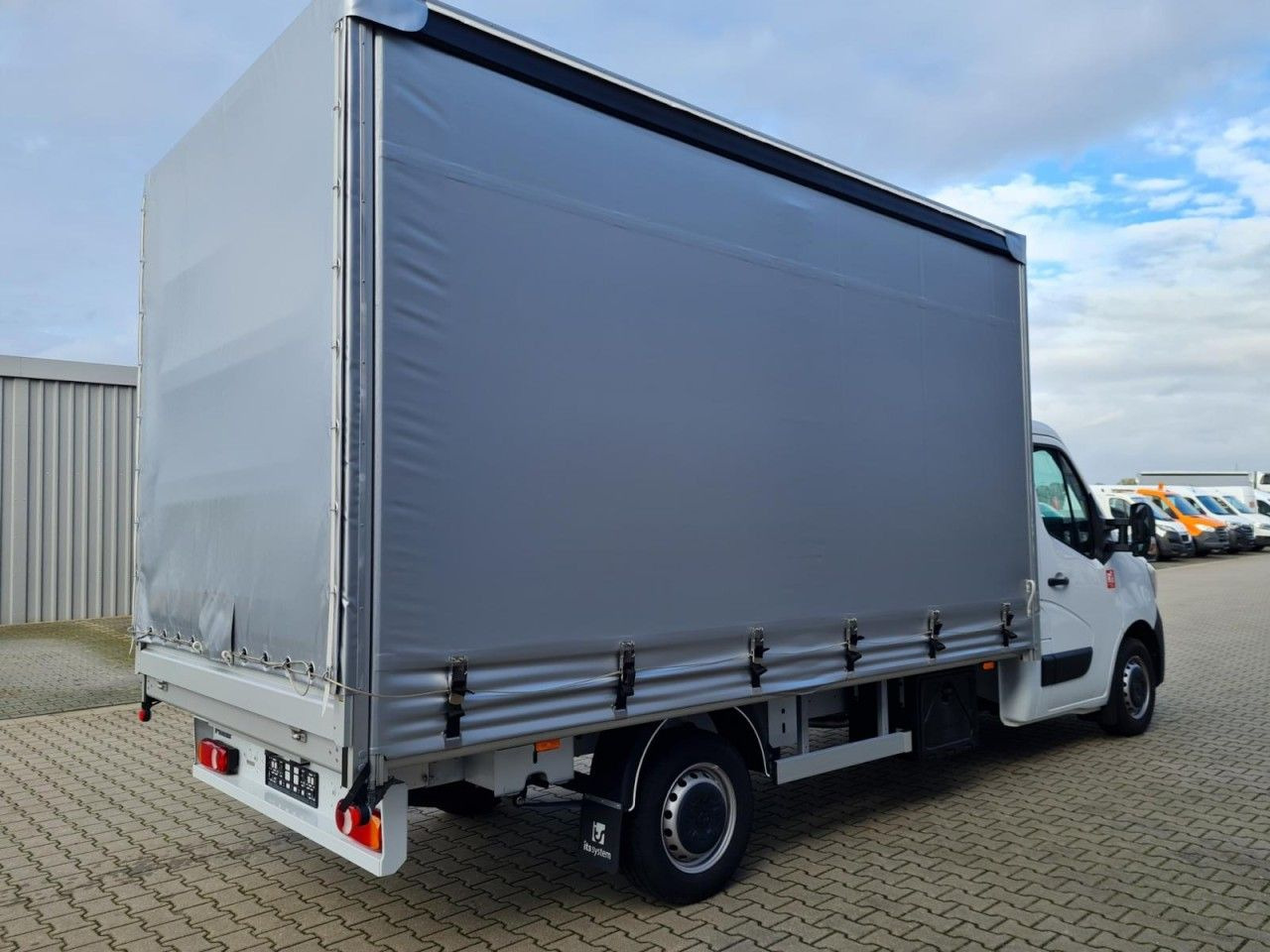 Renault Master 3,5t Pritsche Schiebe Plane ERGO KLIMA TE - Varebil med kapell: bilde 2 Renault Master 3,5t Pritsche Schiebe Plane ERGO KLIMA TE - Varebil med kapell: bilde 2