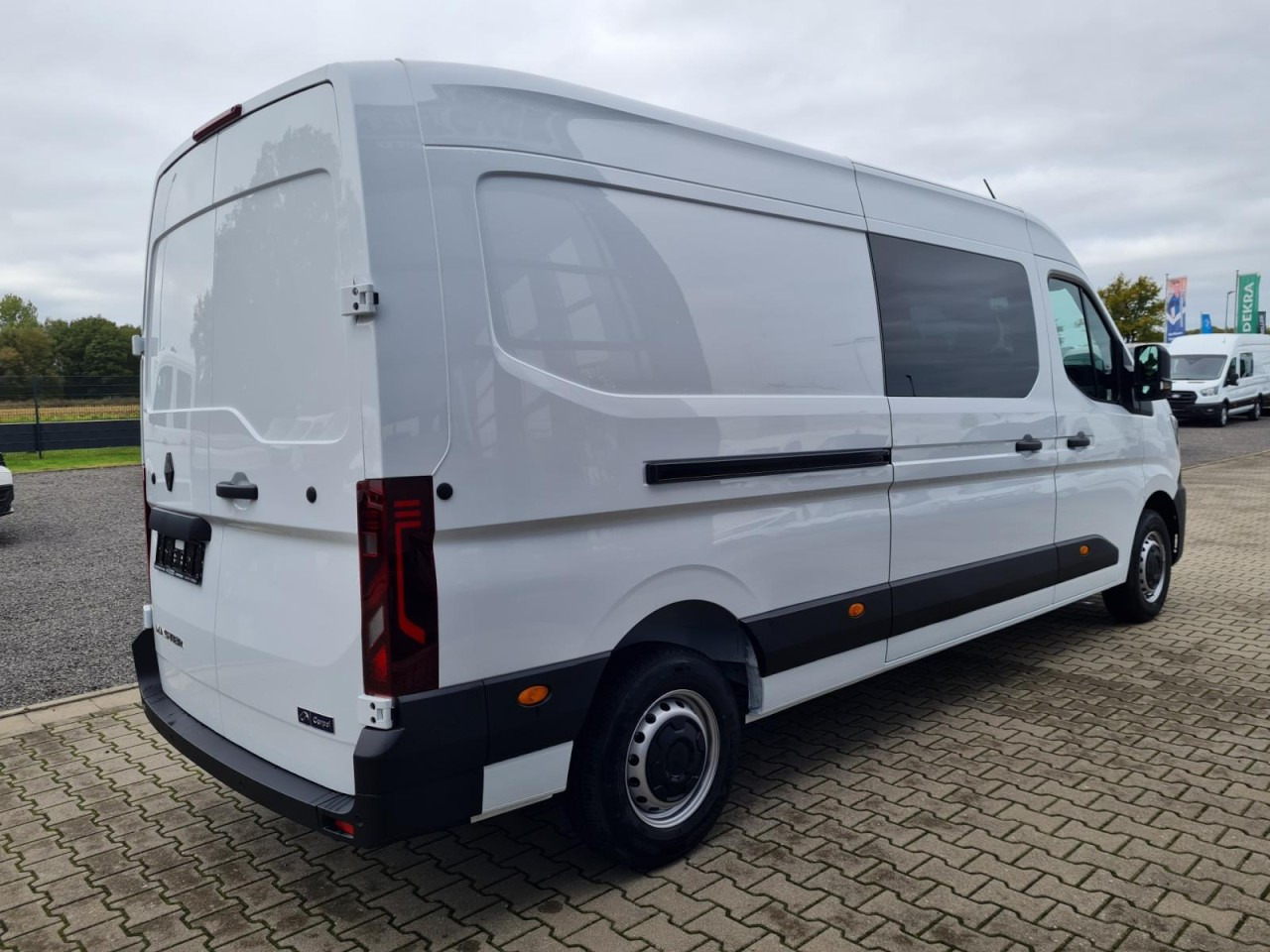 Renault Master 35 Kasten dCi Doka L3H2 KLIMA TEMPOMAT - Varebil med dobbelt førerhus: bilde 4 Renault Master 35 Kasten dCi Doka L3H2 KLIMA TEMPOMAT - Varebil med dobbelt førerhus: bilde 4