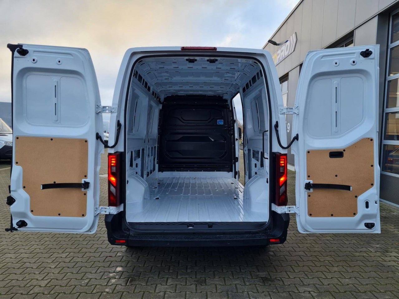 Renault Master 35 New Kasten L3H2 KLIMA KOMFORT LED PDC - Kassebil: bilde 5 Renault Master 35 New Kasten L3H2 KLIMA KOMFORT LED PDC - Kassebil: bilde 5