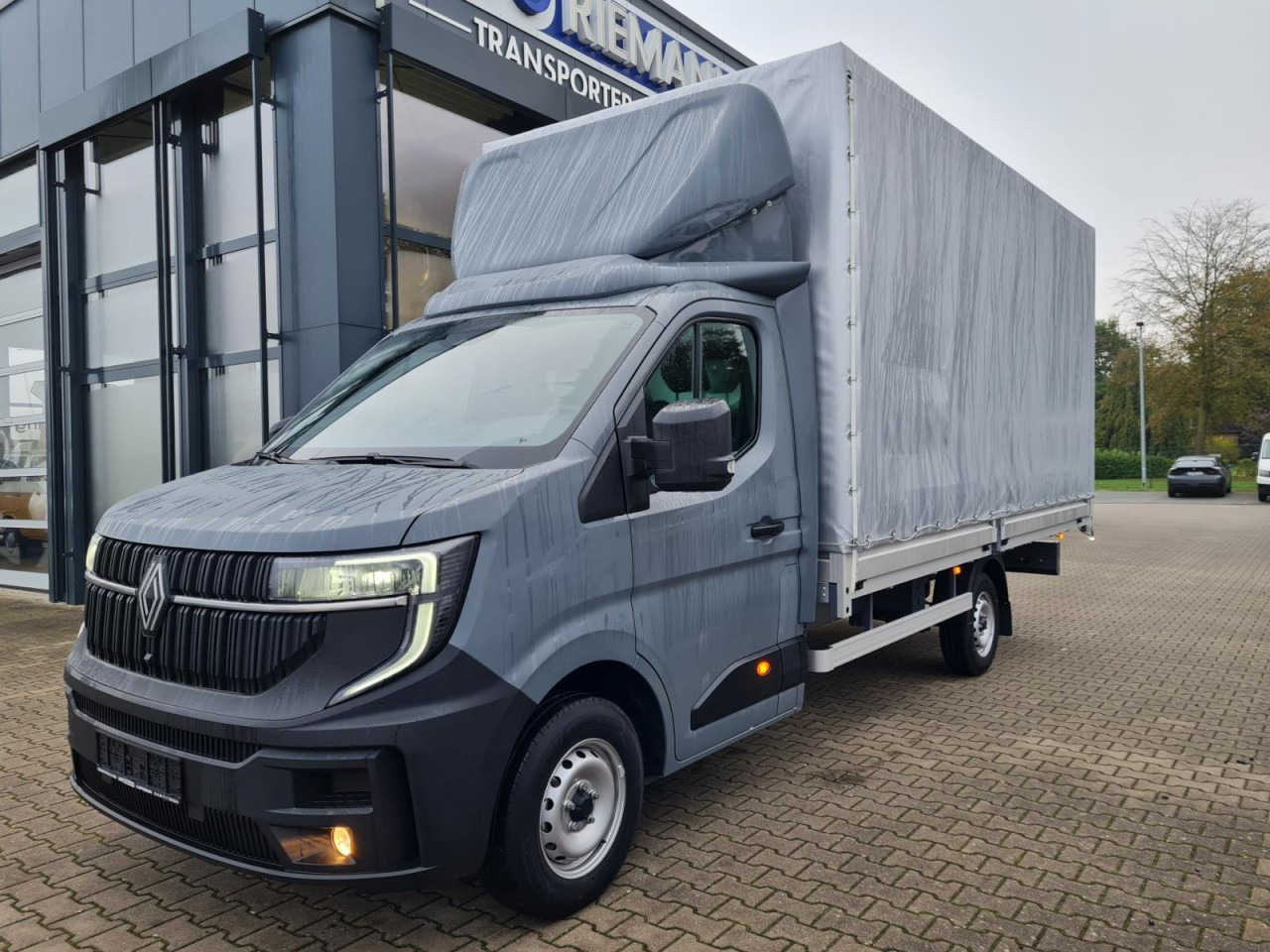 Renault Master Pritsche Schiebe Plane 10 Pal. LUFTFEDERUNG - Varebil med kapell: bilde 2 Renault Master Pritsche Schiebe Plane 10 Pal. LUFTFEDERUNG - Varebil med kapell: bilde 2