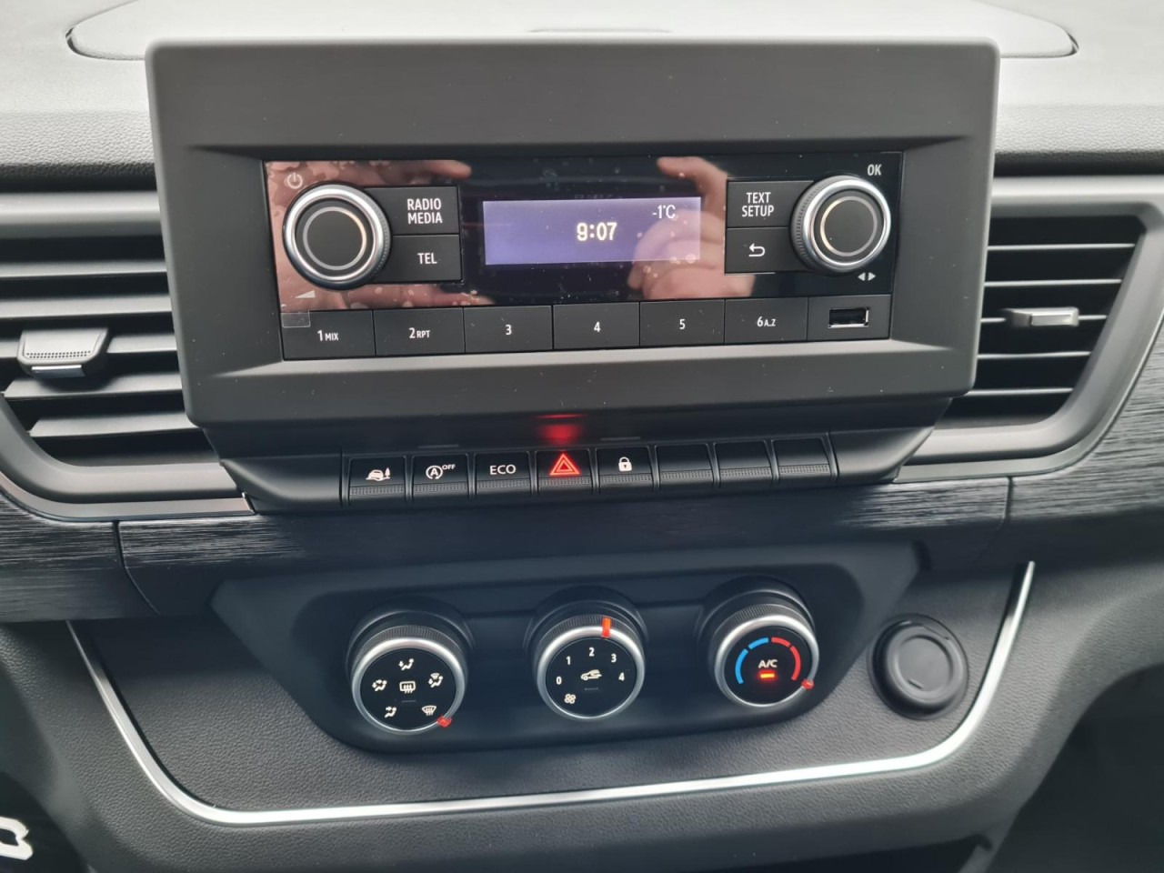 Leie  Renault Trafic Kombi 9-Sitze L2 Grand Equilibre KLIMA TEMPOMAT Renault Trafic Kombi 9-Sitze L2 Grand Equilibre KLIMA TEMPOMAT: bilde 12