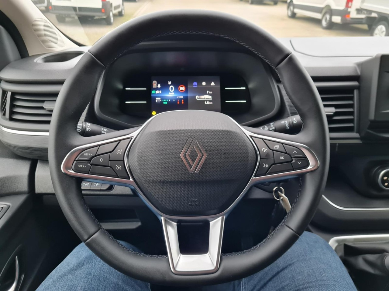 Leie  Renault Trafic Kombi 9-Sitze L2 Grand Equilibre KLIMA TEMPOMAT Renault Trafic Kombi 9-Sitze L2 Grand Equilibre KLIMA TEMPOMAT: bilde 9