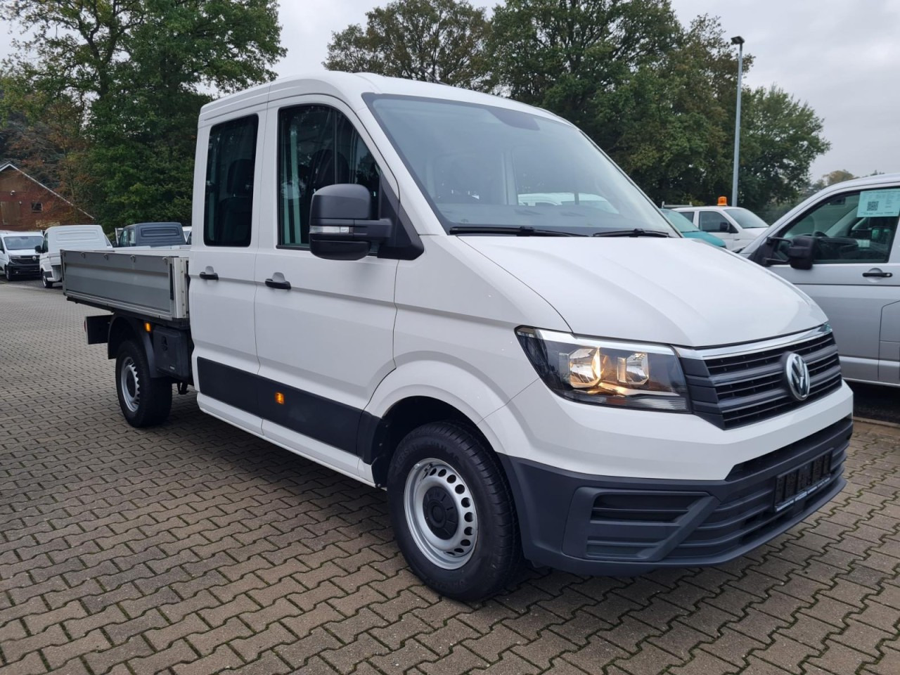 Volkswagen Crafter 35 Doka MR Pritsche AHK Klima 7 Sitzer - Varebil med plan, Varebil med dobbelt førerhus: bilde 3 Volkswagen Crafter 35 Doka MR Pritsche AHK Klima 7 Sitzer - Varebil med plan, Varebil med dobbelt førerhus: bilde 3