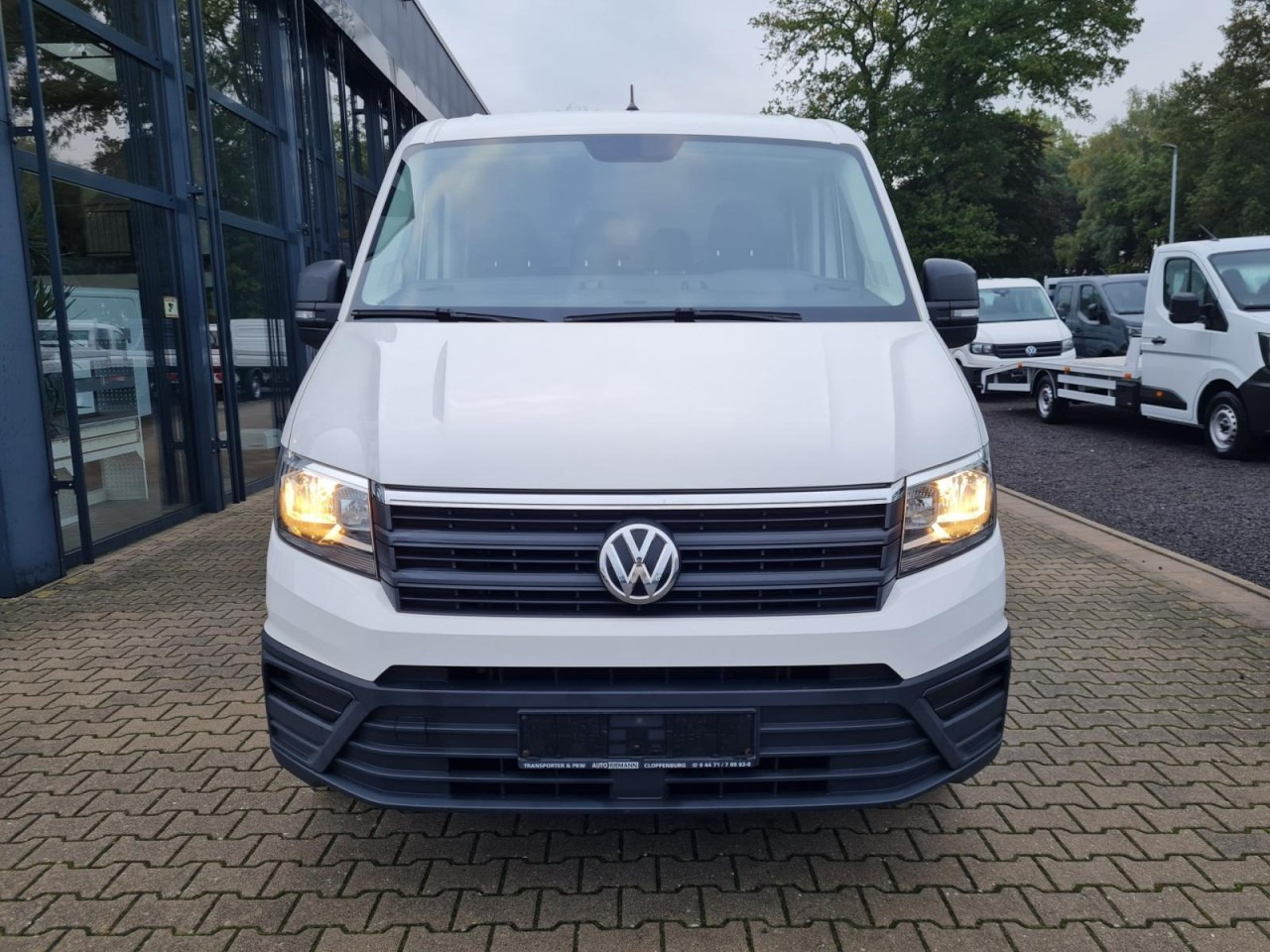 Volkswagen Crafter 35 Doka MR Pritsche AHK Klima 7 Sitzer - Varebil med plan, Varebil med dobbelt førerhus: bilde 2 Volkswagen Crafter 35 Doka MR Pritsche AHK Klima 7 Sitzer - Varebil med plan, Varebil med dobbelt førerhus: bilde 2
