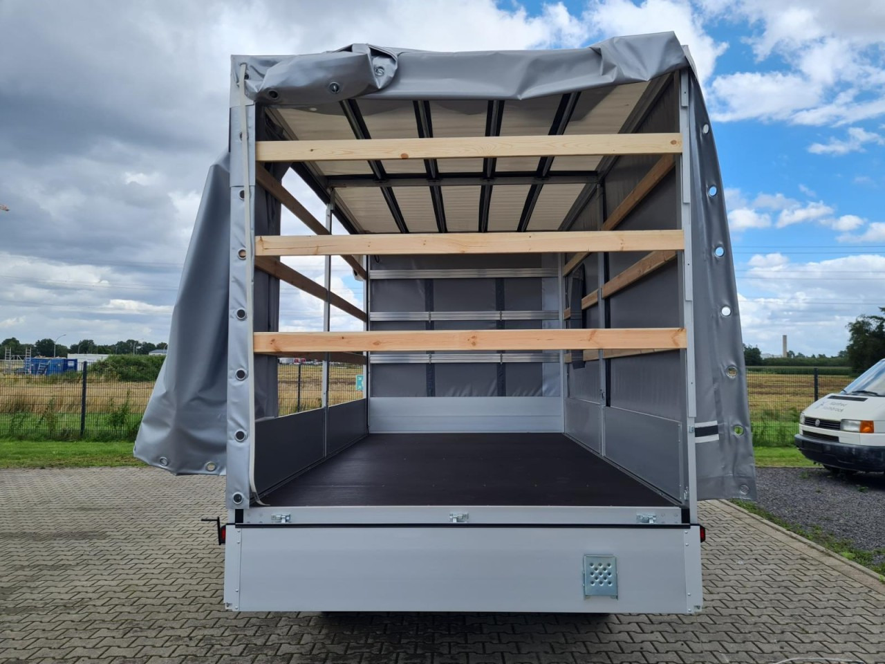 Volkswagen Crafter 35 TDI Pritsche Schiebe Plane ERGO LED TEMPOMAT - Varebil med kapell: bilde 5 Volkswagen Crafter 35 TDI Pritsche Schiebe Plane ERGO LED TEMPOMAT - Varebil med kapell: bilde 5