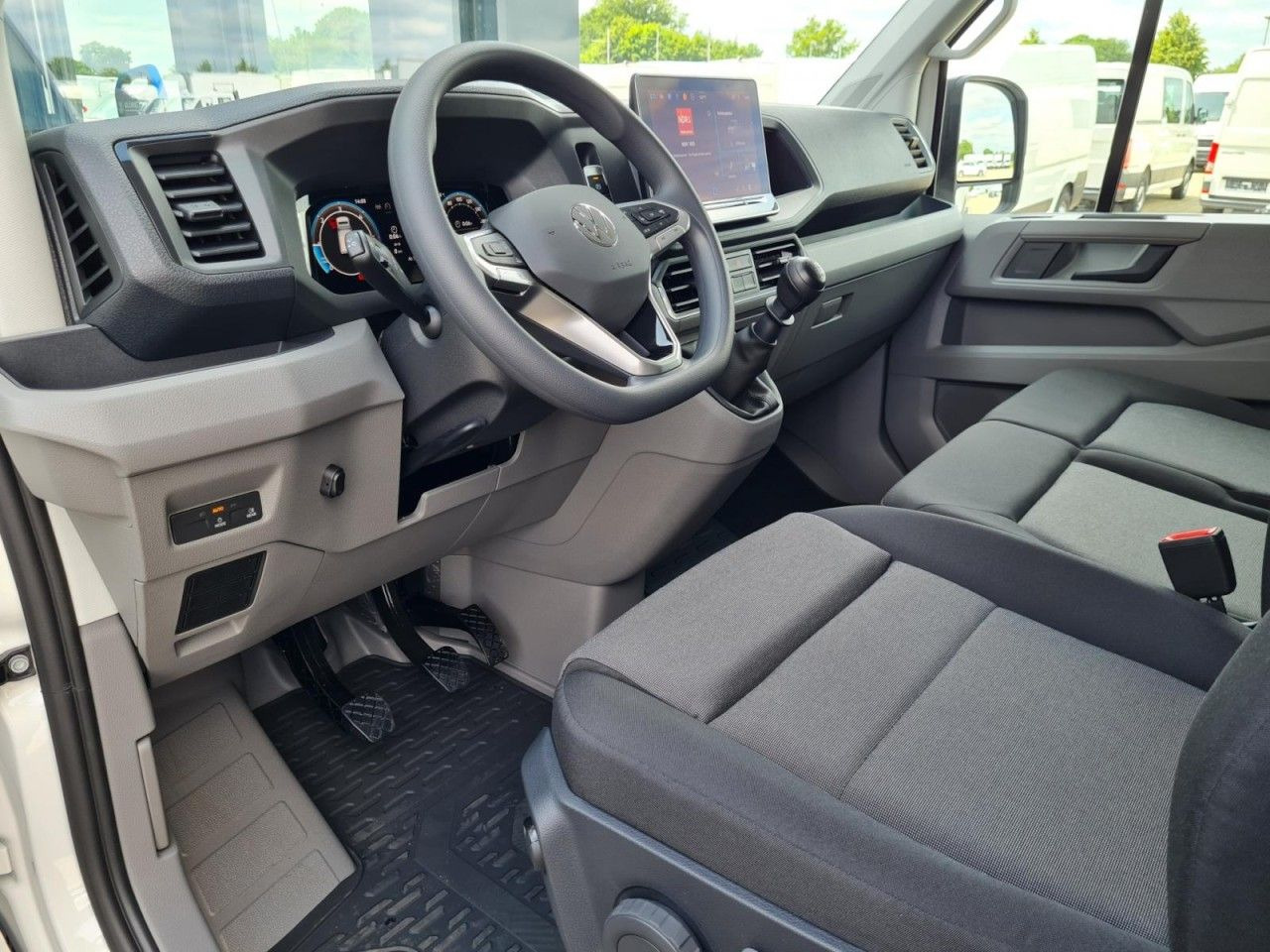 Volkswagen Crafter 35 TDI Pritsche Schiebe Plane LED TEMPOM - Varebil med kapell: bilde 3 Volkswagen Crafter 35 TDI Pritsche Schiebe Plane LED TEMPOM - Varebil med kapell: bilde 3