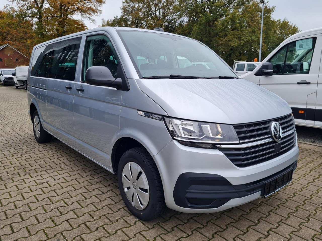 Volkswagen T6.1 Caravelle TDI lang 9 Sitzer 2 Schiebetüren Trendl. - Minibuss, Persontransport: bilde 3 Volkswagen T6.1 Caravelle TDI lang 9 Sitzer 2 Schiebetüren Trendl. - Minibuss, Persontransport: bilde 3