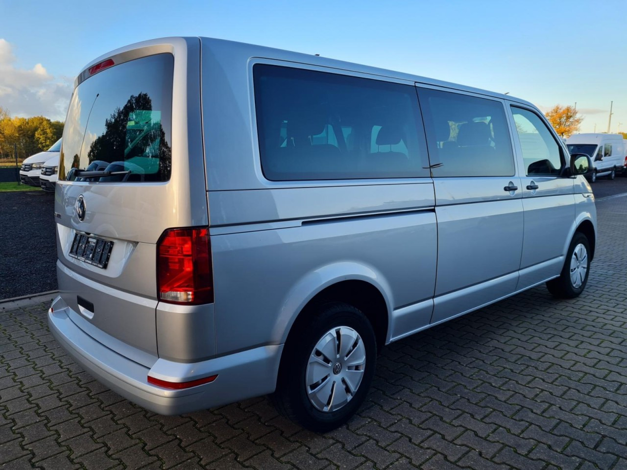 Volkswagen T6.1 Caravelle TDI lang 9 Sitzer 2 Schiebetüren Trendl. - Minibuss, Persontransport: bilde 5 Volkswagen T6.1 Caravelle TDI lang 9 Sitzer 2 Schiebetüren Trendl. - Minibuss, Persontransport: bilde 5