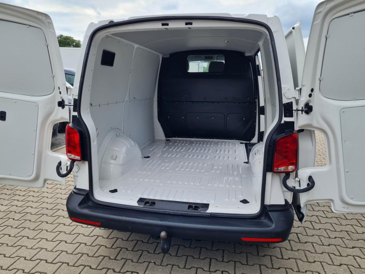 Små varebil Volkswagen T6.1 Kasten 2.0 TDI KR Hecktüren AHK: bilde 20