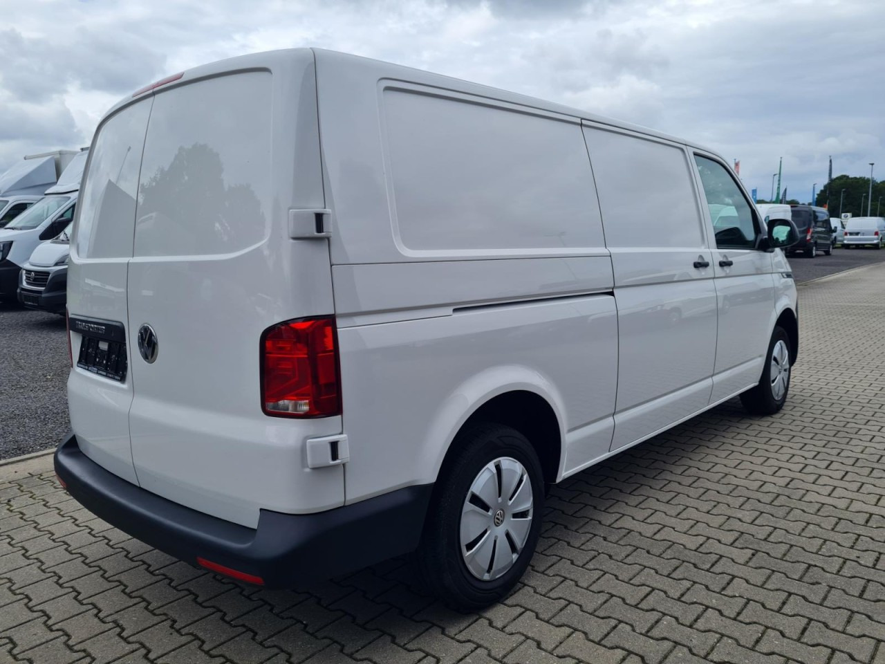 Volkswagen T6.1 Kasten TDi lang Flügeltüren KLIMA Verkleidungen - Små varebil: bilde 5 Volkswagen T6.1 Kasten TDi lang Flügeltüren KLIMA Verkleidungen - Små varebil: bilde 5